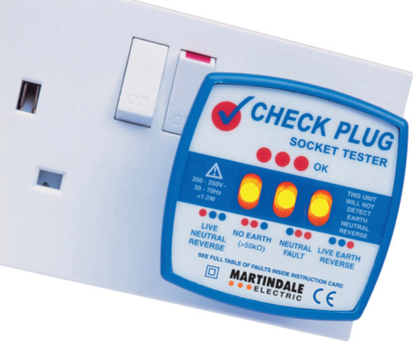 Martindale 13A 240v Classic Check Plug Socket Tester - Image 3